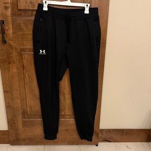 Under Armour Black Athletic Jogger Pants.  Loose Large